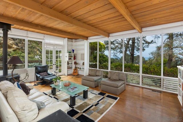367 Pine Needles Dr, Del Mar, CA 92014