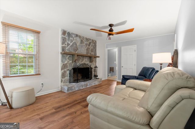 4977 Kings Wood Drive NE, Roswell, GA 30075