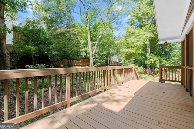 4977 Kings Wood Drive NE, Roswell, GA 30075