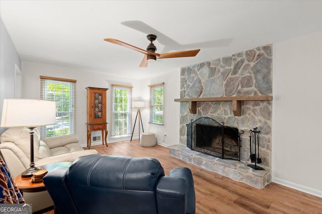 4977 Kings Wood Drive NE, Roswell, GA 30075