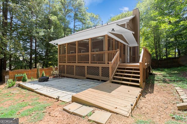 4977 Kings Wood Drive NE, Roswell, GA 30075