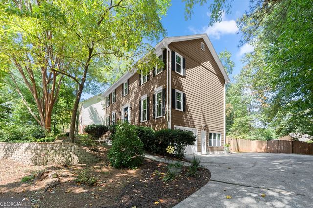 4977 Kings Wood Drive NE, Roswell, GA 30075