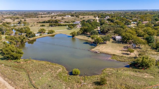 5547 Woodland Hills Drive, Denton, TX 76208