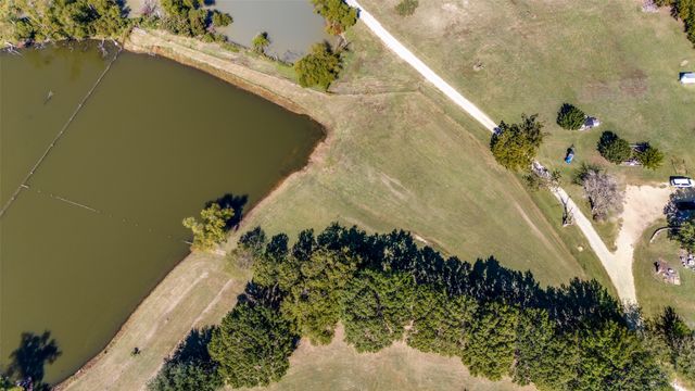 5547 Woodland Hills Drive, Denton, TX 76208