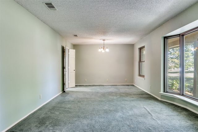 5547 Woodland Hills Drive, Denton, TX 76208