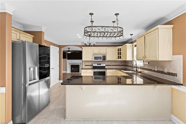 1051 Gregory Way Drive, Kernersville, NC 27284