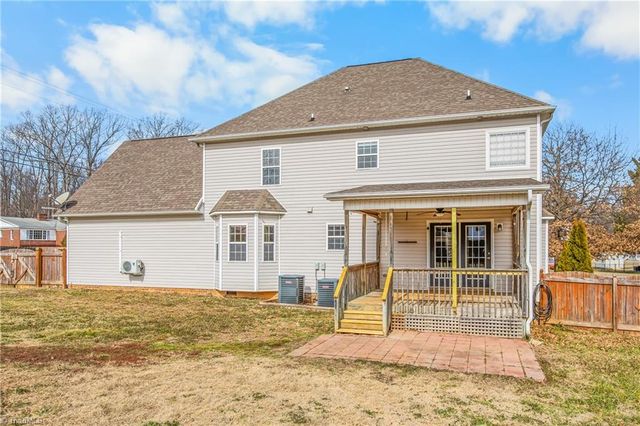 1051 Gregory Way Drive, Kernersville, NC 27284