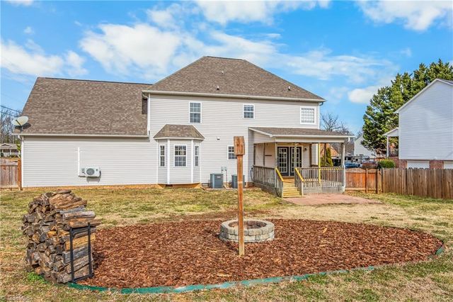 1051 Gregory Way Drive, Kernersville, NC 27284