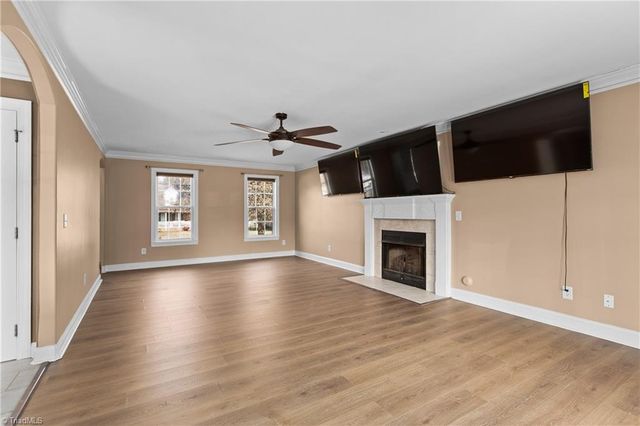 1051 Gregory Way Drive, Kernersville, NC 27284