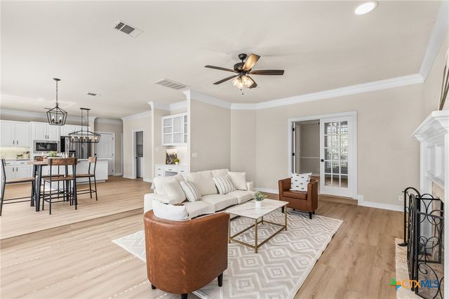 5901 Round Table Cove, Austin, TX 78746