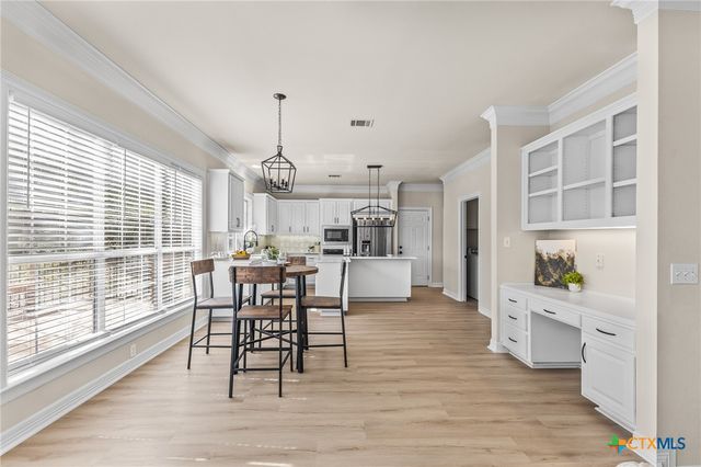 5901 Round Table Cove, Austin, TX 78746