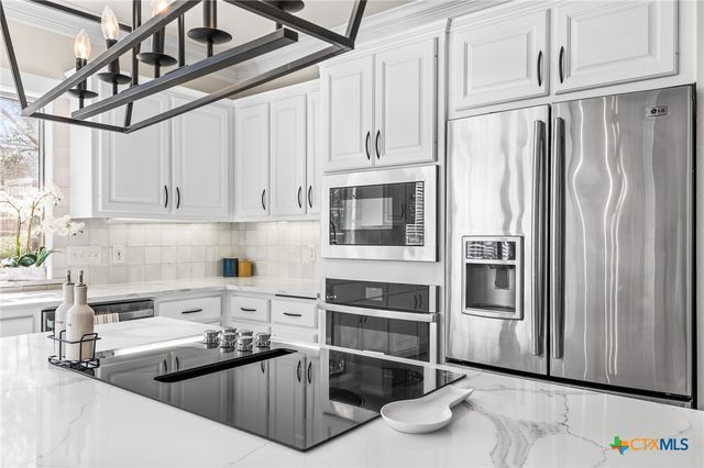 5901 Round Table Cove, Austin, TX 78746