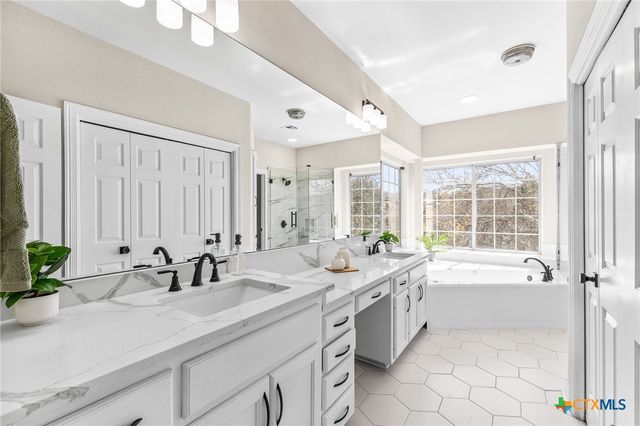 5901 Round Table Cove, Austin, TX 78746