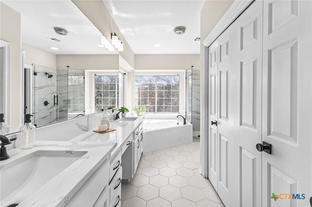 5901 Round Table Cove, Austin, TX 78746