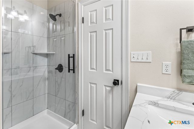 5901 Round Table Cove, Austin, TX 78746