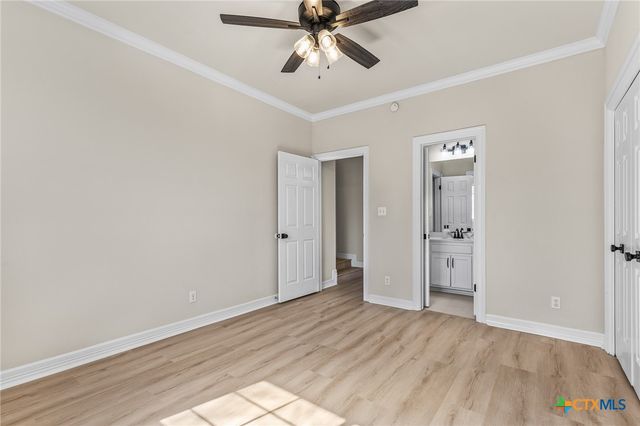 5901 Round Table Cove, Austin, TX 78746