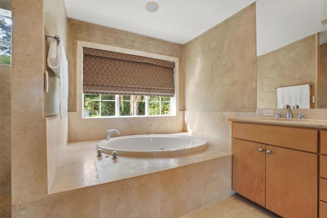 1166 N LAKE SYBELIA, Maitland, FL 32751