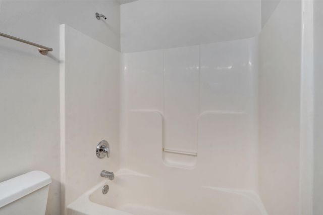 1104 E Eagle Rock Drive, Ozark, MO 65721