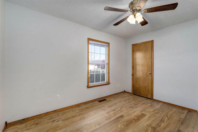 1104 E Eagle Rock Drive, Ozark, MO 65721