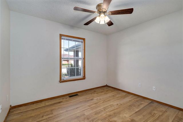 1104 E Eagle Rock Drive, Ozark, MO 65721