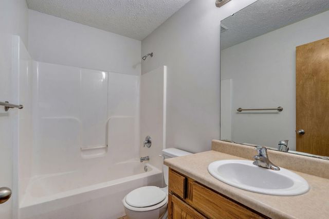 1104 E Eagle Rock Drive, Ozark, MO 65721