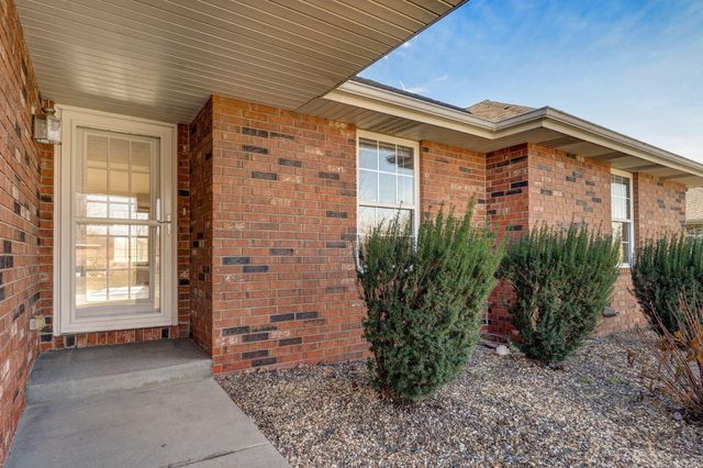 1104 E Eagle Rock Drive, Ozark, MO 65721