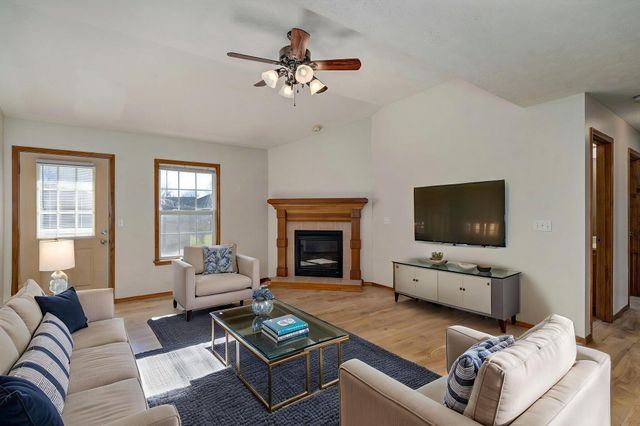 1104 E Eagle Rock Drive, Ozark, MO 65721