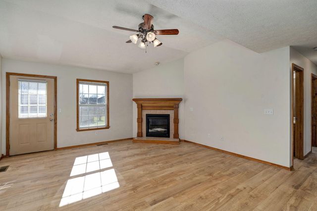 1104 E Eagle Rock Drive, Ozark, MO 65721