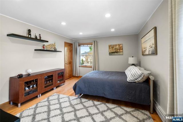 66 Roehrs Drive, Wallington, NJ 07057
