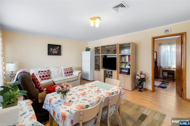 66 Roehrs Drive, Wallington, NJ 07057