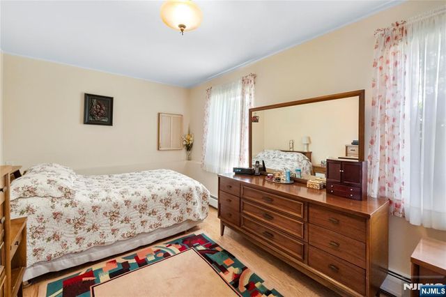 66 Roehrs Drive, Wallington, NJ 07057