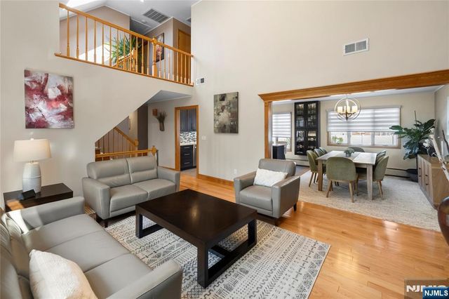 66 Roehrs Drive, Wallington, NJ 07057
