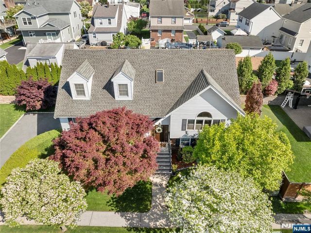 66 Roehrs Drive, Wallington, NJ 07057