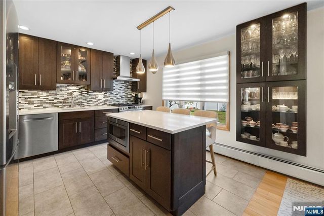 66 Roehrs Drive, Wallington, NJ 07057