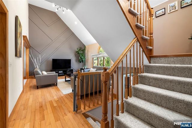 66 Roehrs Drive, Wallington, NJ 07057