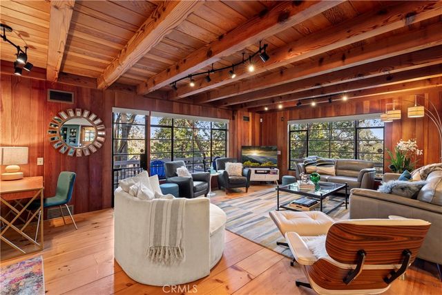 309 Castle Gate Road, Lake Arrowhead, CA 92352