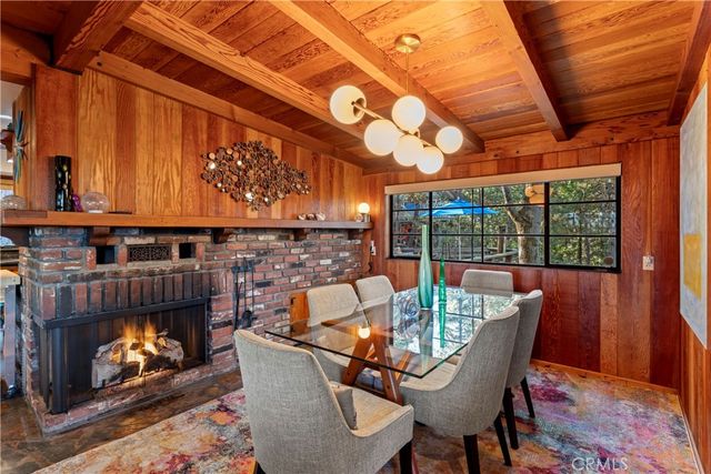 309 Castle Gate Road, Lake Arrowhead, CA 92352