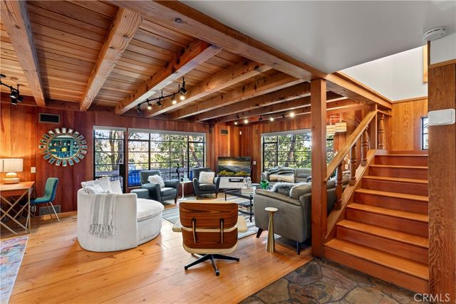 309 Castle Gate Road, Lake Arrowhead, CA 92352