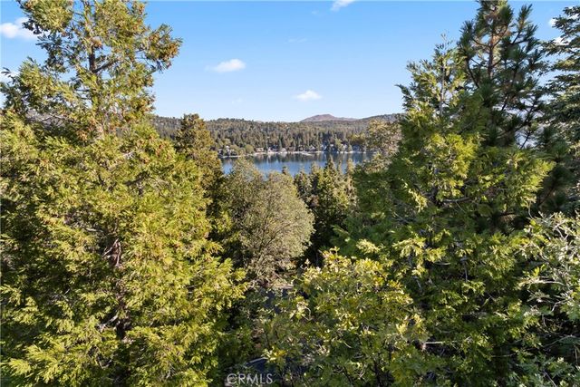 309 Castle Gate Road, Lake Arrowhead, CA 92352