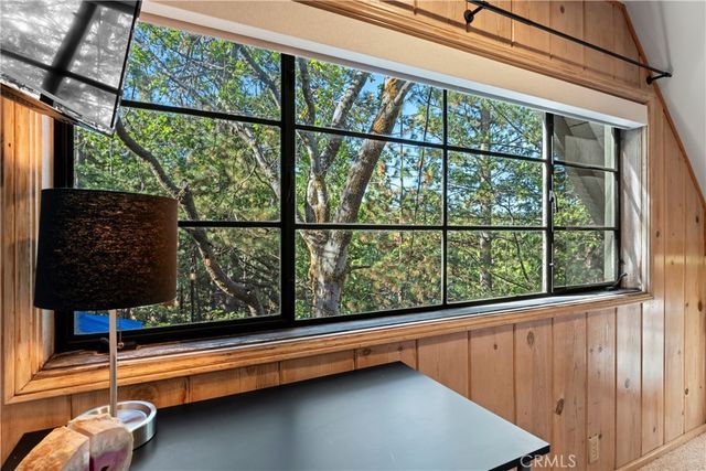 309 Castle Gate Road, Lake Arrowhead, CA 92352