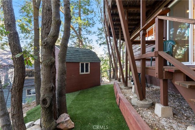 309 Castle Gate Road, Lake Arrowhead, CA 92352