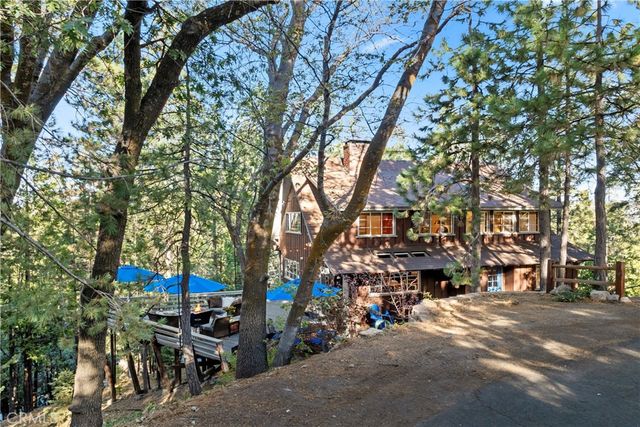 309 Castle Gate Road, Lake Arrowhead, CA 92352