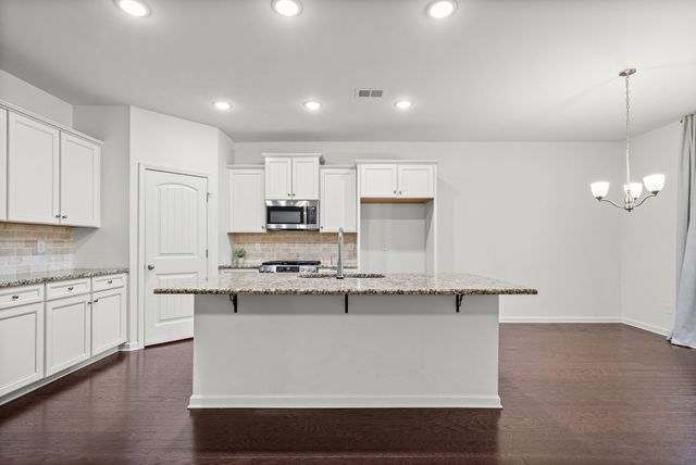 5817 Napa Valley Dr, Smyrna, TN 37167