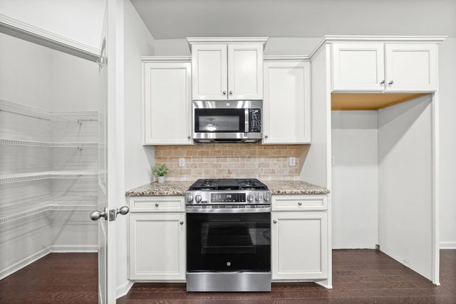 5817 Napa Valley Dr, Smyrna, TN 37167