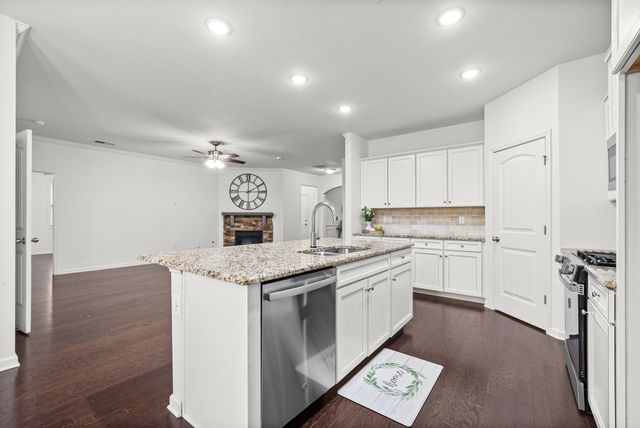 5817 Napa Valley Dr, Smyrna, TN 37167