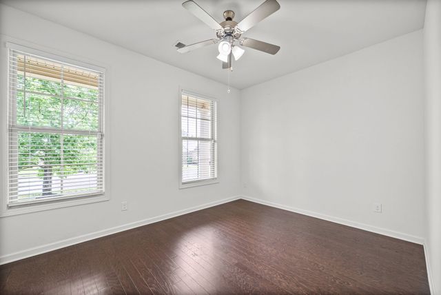 5817 Napa Valley Dr, Smyrna, TN 37167