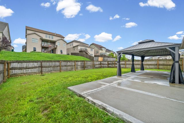 5817 Napa Valley Dr, Smyrna, TN 37167