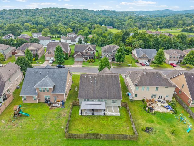5817 Napa Valley Dr, Smyrna, TN 37167