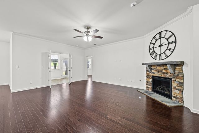 5817 Napa Valley Dr, Smyrna, TN 37167