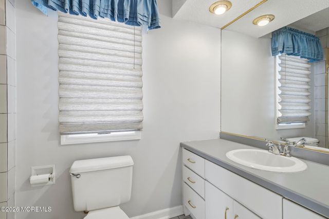 640 Beachwood Avenue, Toms River, NJ 08753